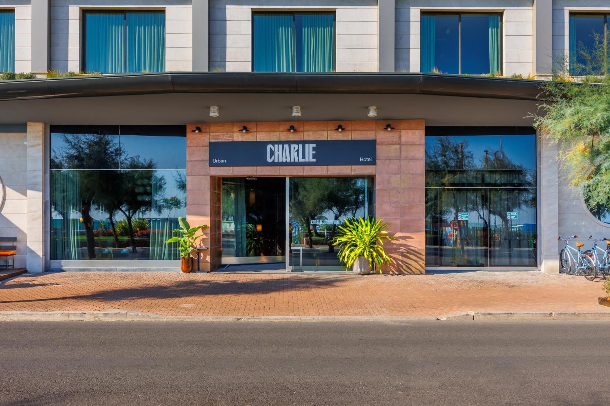Charlie In Hotel 4*
