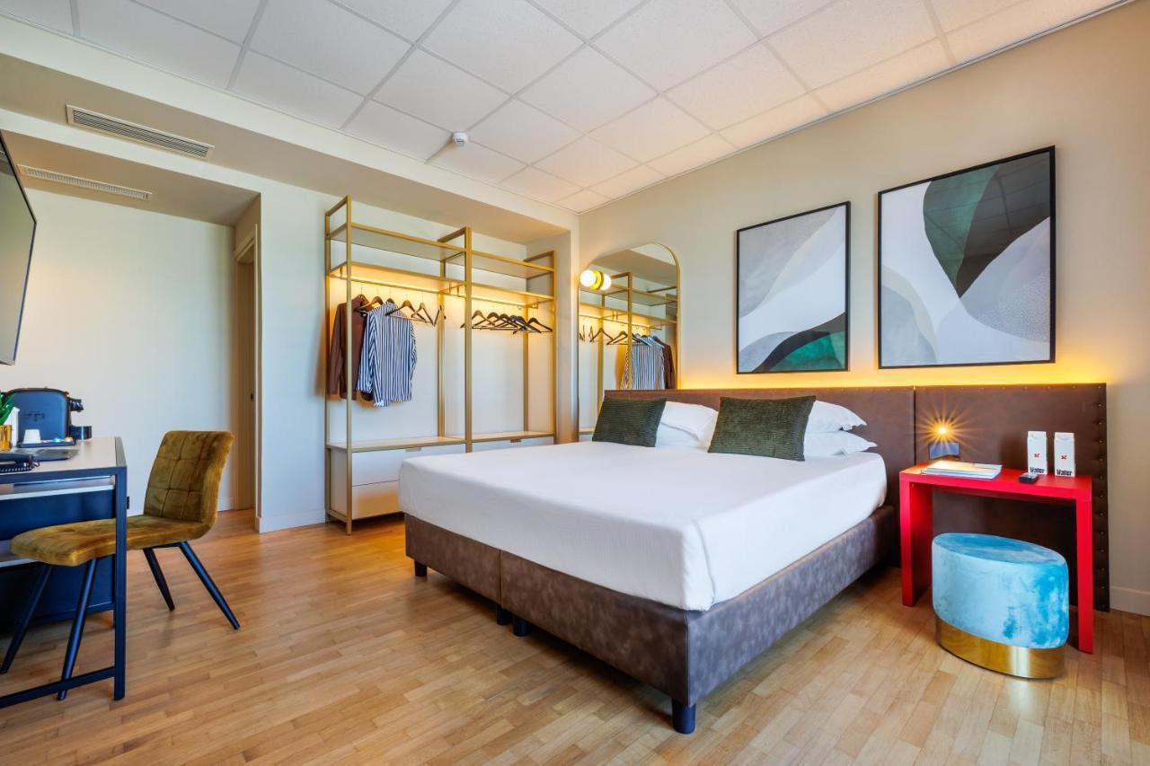 Hotel Charlie In Pesaro